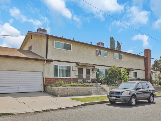 Photo - 220 S 7th St Unit A