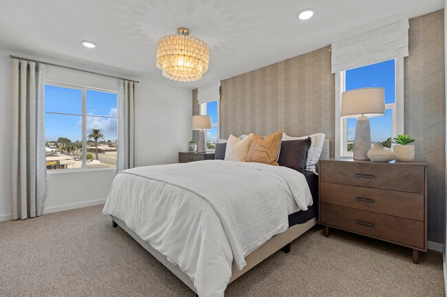 Photo - 664 Panorama Ln