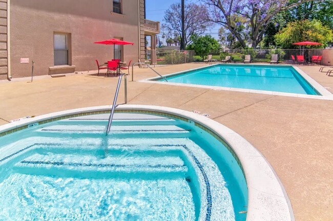 Mountain View Mansion Pool - Mountain View Mansion
