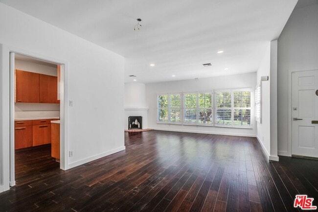 Photo - 741 Chautauqua Blvd