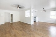 Photo - 1521 E 2nd Street
