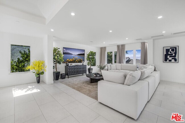 Photo - 18202 Rancho St