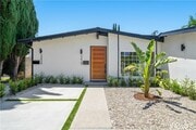 Photo - 22928 Leadwell St