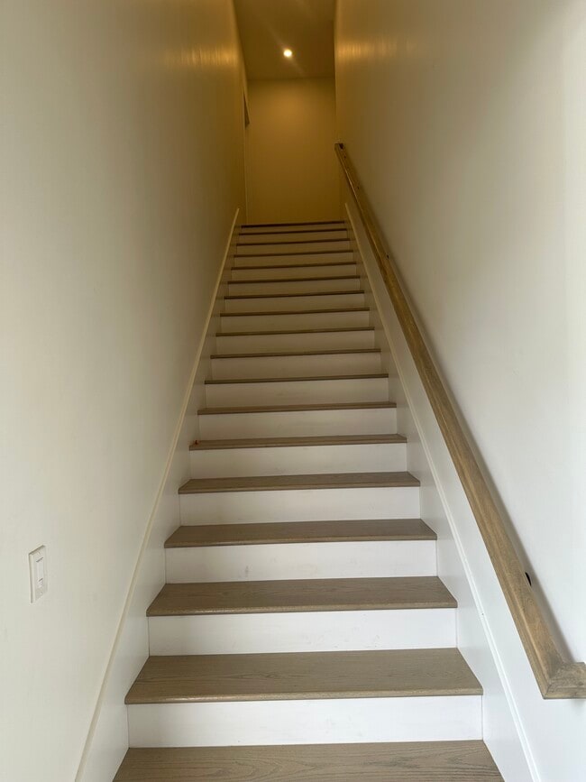 Photo - 14502 Graystone Ave Unit B