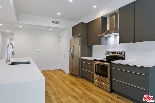 Photo - 12320 Montana Ave Unit 201