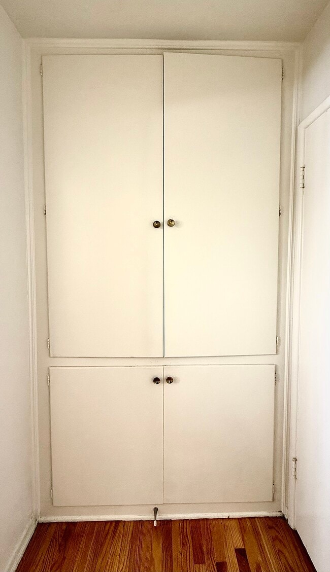 Photo - 326 S Gramercy Pl