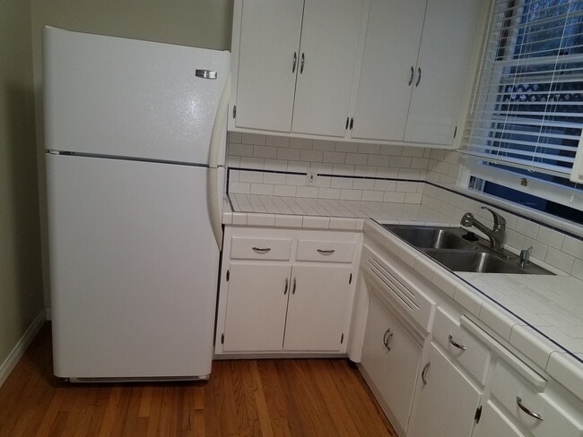 Photo - 1059 Euclid St