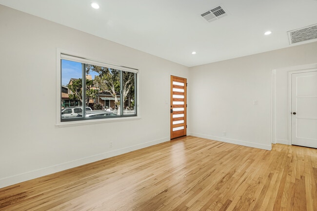 Photo - 654 Ozone St, Santa Monica, CA 90405