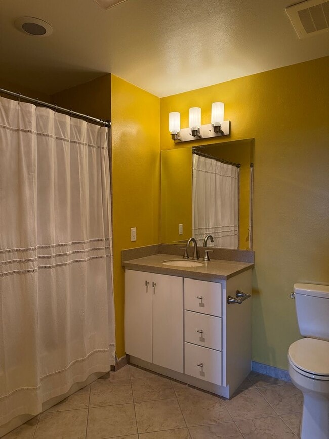 Photo - 2Bed - 2Bath Home Unit 402