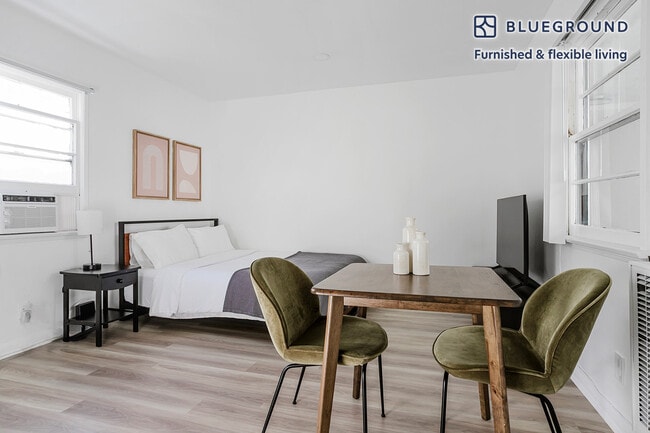 Photo - 944 Tiverton Ave Unit FL1-ID1278