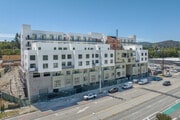 Photo - Woodlake Apartments