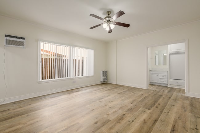 Photo - 1317 N Bronson Ave Unit 101