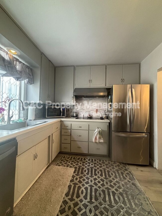 Photo - 440 Chestnut Ave Unit 2d