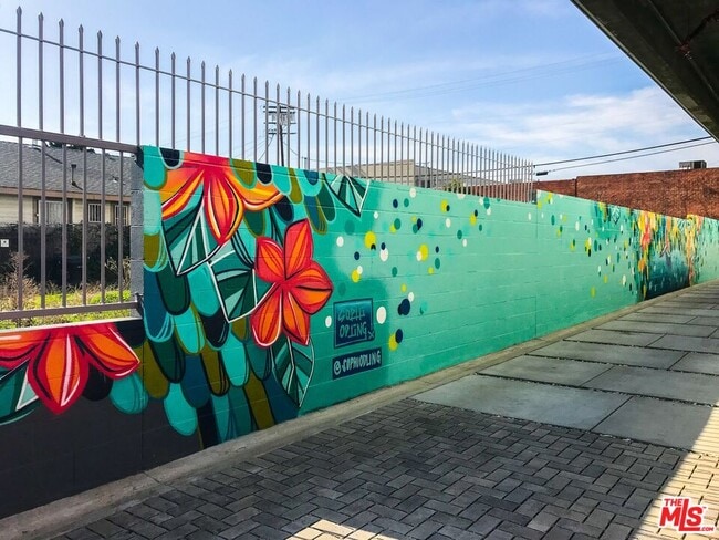 Photo - 747 Lillian Way Unit 3