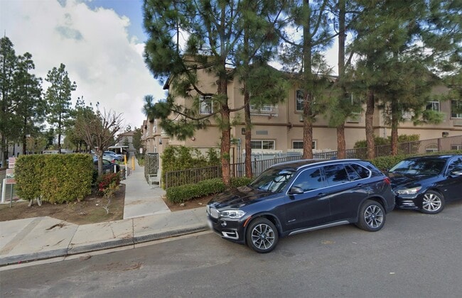 Building Photo - 12740 Gateway Park Rd