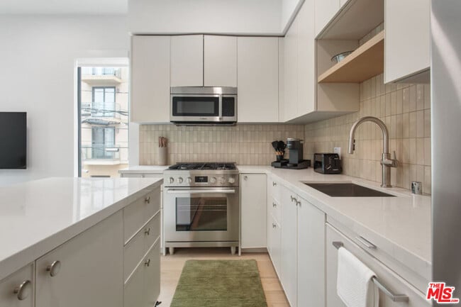 Photo - 10310 Santa Monica Blvd Unit 612