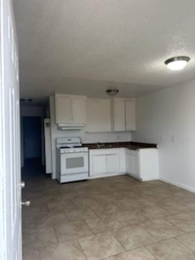 Photo - 11895 White Ave Unit 3