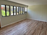 Family room with AC and garden view facing south - 3112 Idlewild Way