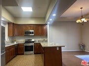 Photo - 904 E Windsor Rd