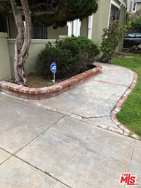 Photo - 4026 Ingraham St