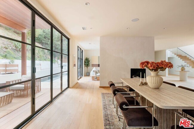 Photo - 1937 N Beverly Dr