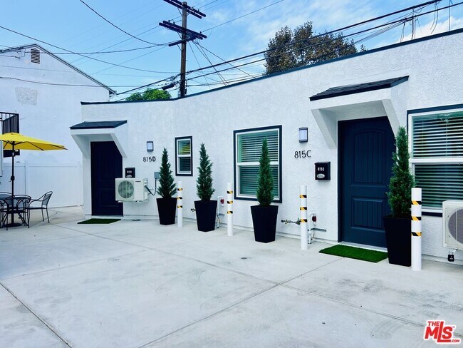 Photo - 815 W Glenoaks Blvd Unit D
