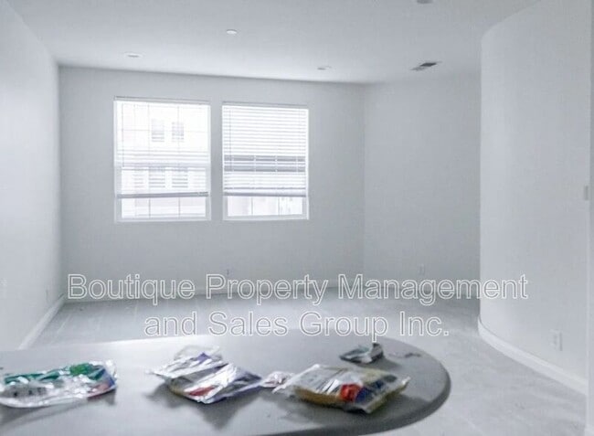 Photo - 20 Imperial Aisle