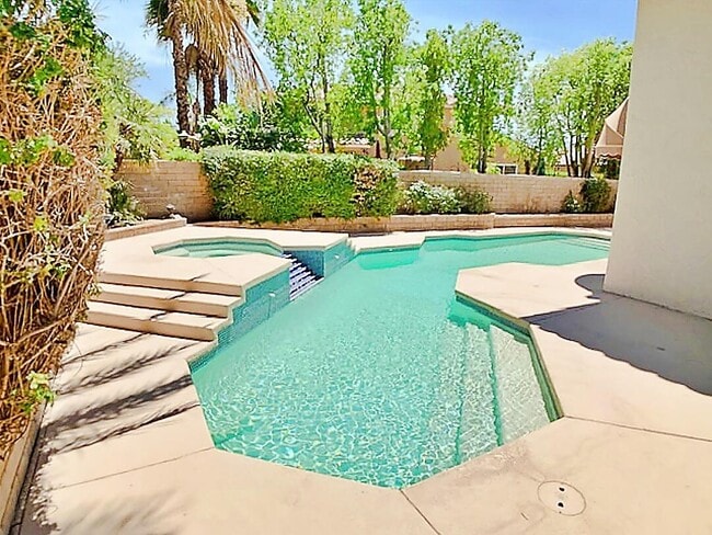 Photo - 78875 Aurora Way