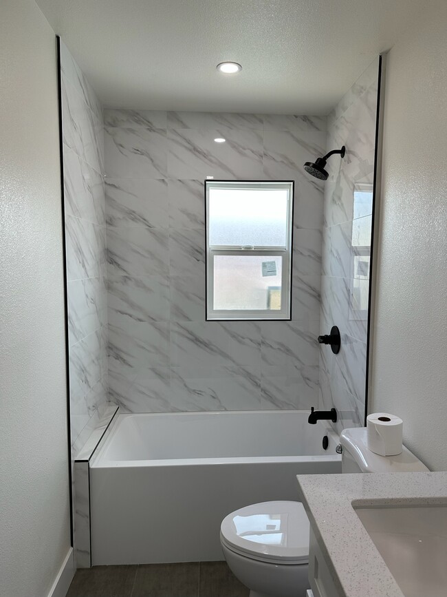 Photo - 4858 Ascot Ave