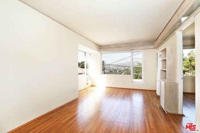 Photo - 1830 1/4 Lucile Ave