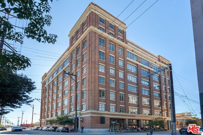 Photo - 1850 Industrial St House