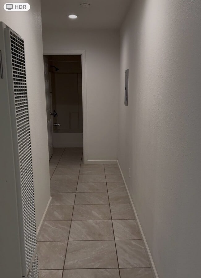 Wall heater & hallway - 526 E Grant St Unit #A