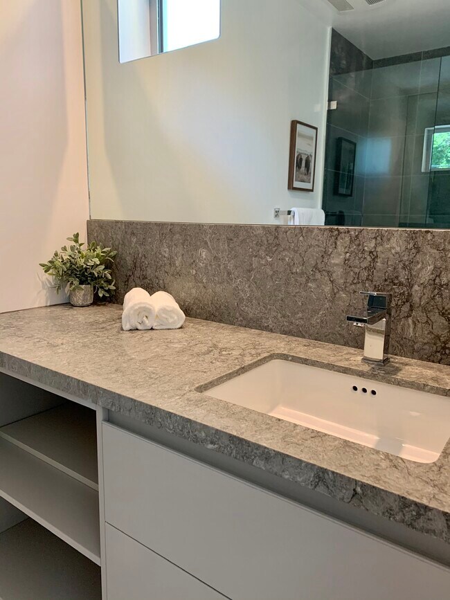 Photo - 1155 N Fuller Ave Unit Ph1