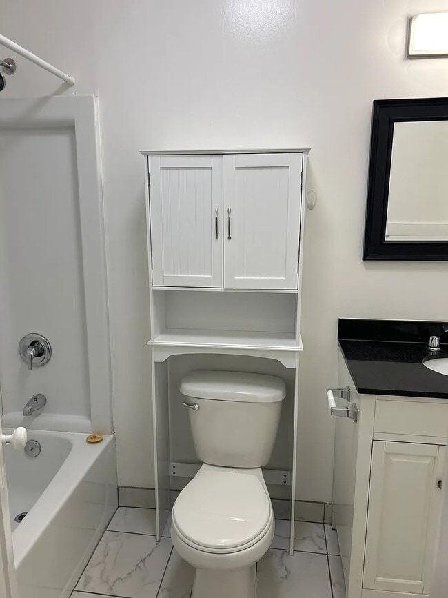 Photo - 1249 E Broadway Unit 1249