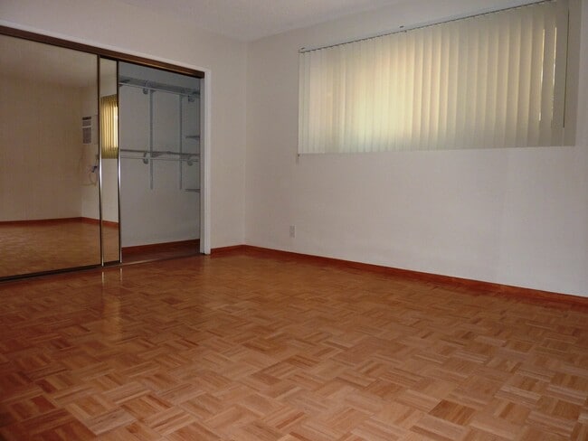 Photo - 2055 Rodney Dr Unit 111
