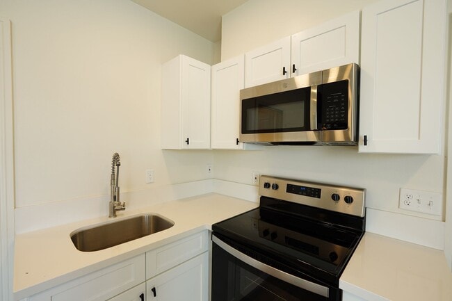 Photo - 241 E Etiwanda Ave Unit 241 East Etiwanda Avenue #3