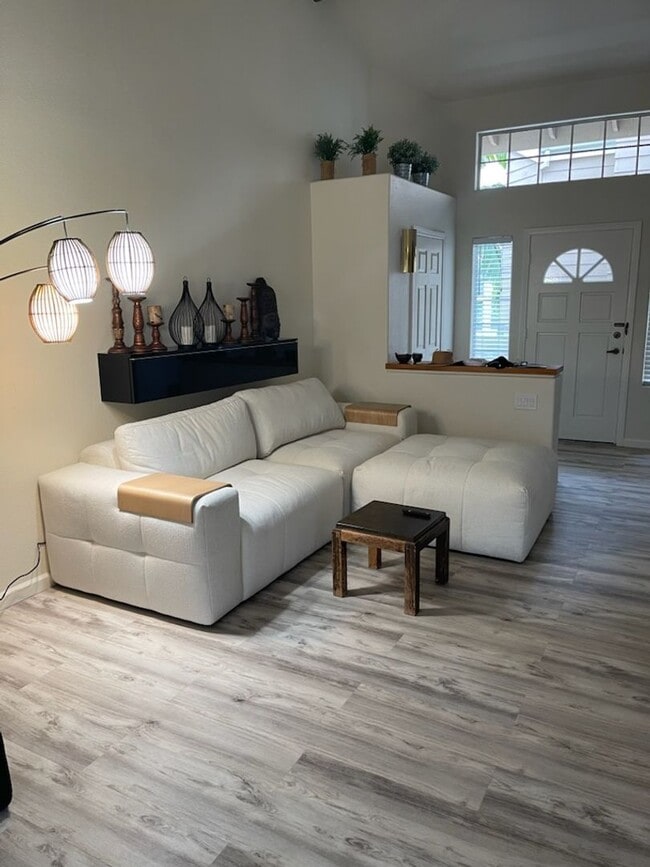 Photo - Beautiful La Jolla Condo – Fully Furnished... Unit 36