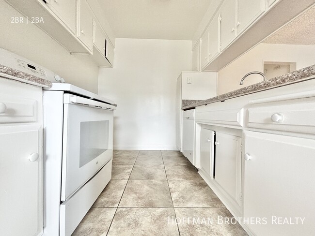 Photo - 10535 Lindley Ave Unit 26