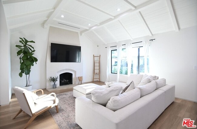 Photo - 1430 Stearns Dr