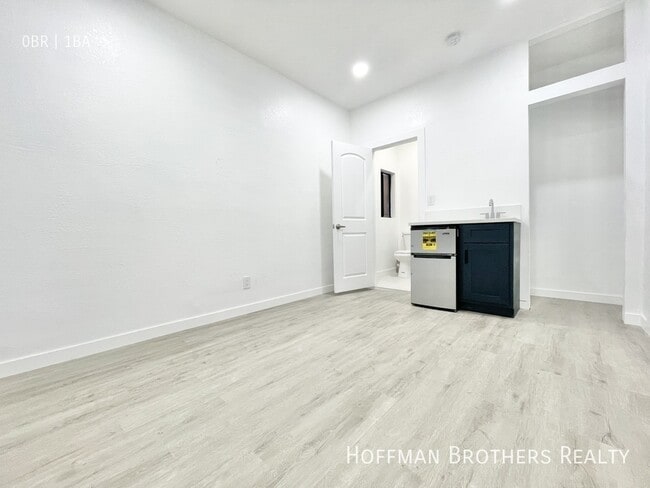 Photo - 2826 Darwin Ave Unit C
