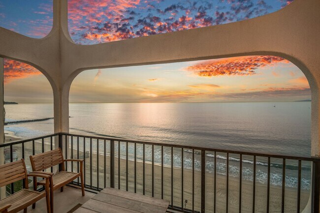 Photo - 565 Esplanade Unit 408