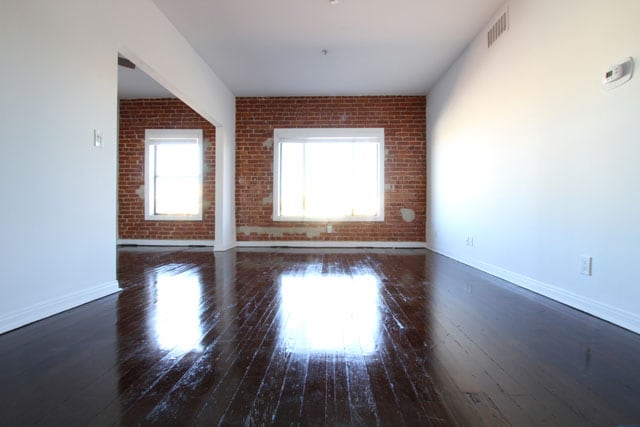 Photo - Burnside Villas Apartments...New York Style and Charm...CALL NOW!