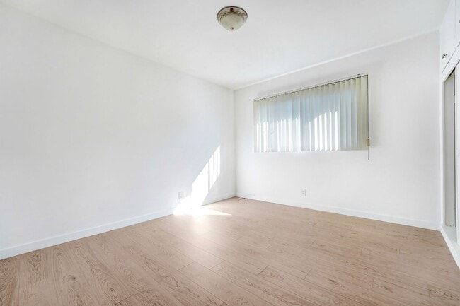 Photo - 10250 Palms Blvd Unit 10250-3