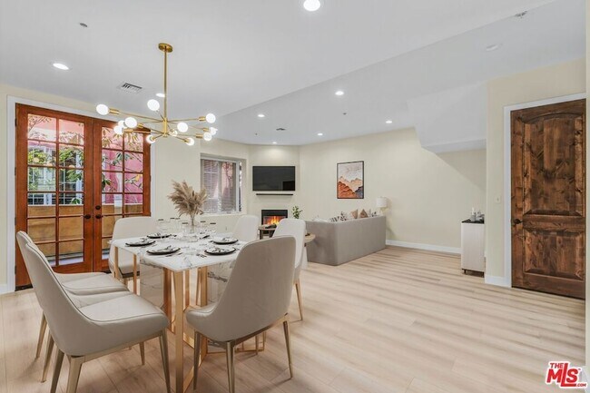 Photo - 3833 Huron Ave Unit 4