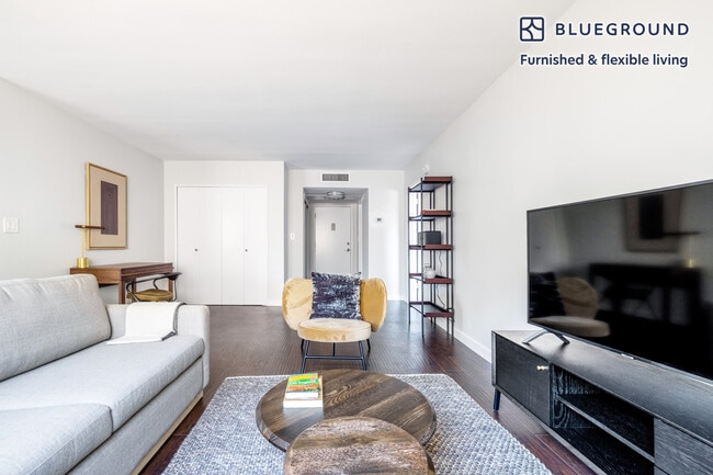 Photo - 330 N Crescent Dr Unit FL3-ID377