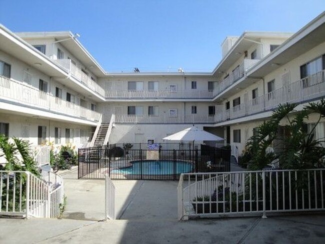Fully Renovated 1 Bedroom Apartment! Downs... - Fully Renovated 1 Bedroom Apartment! Downs... Unit 03
