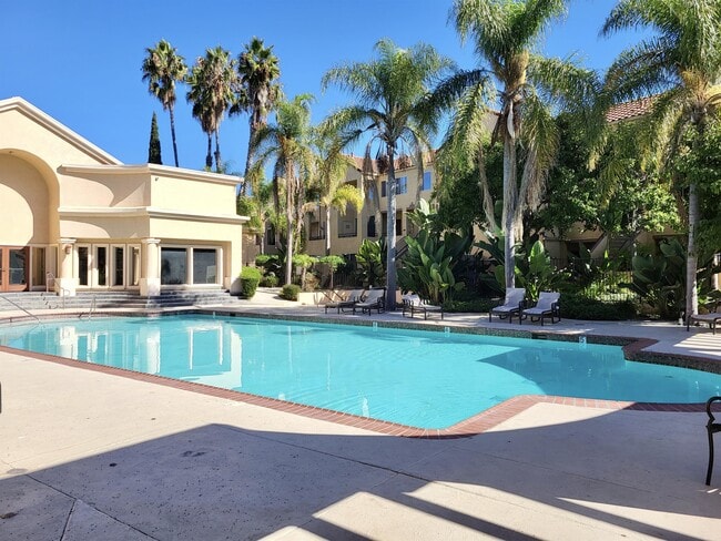 Building Photo - 3957 Nobel Dr