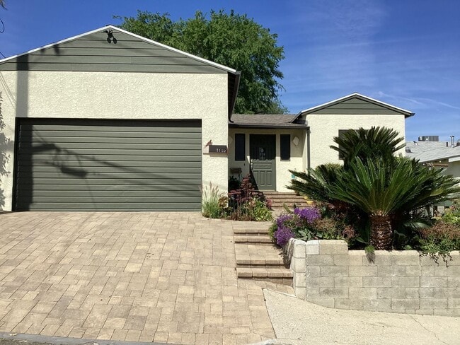 Building Photo - 1125 Pagoda Pl