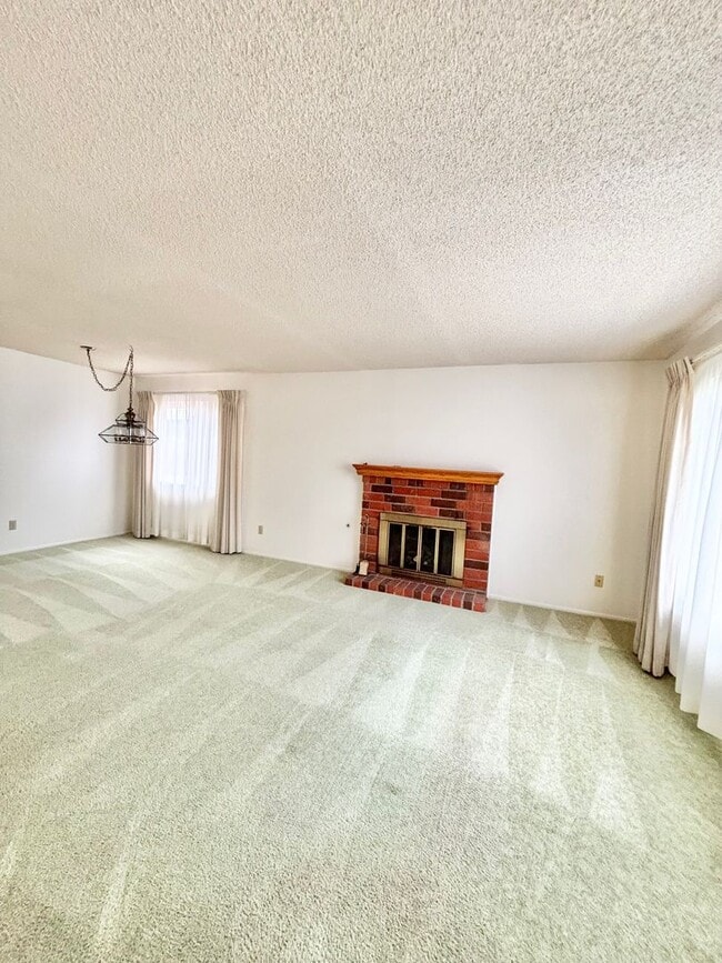 Photo - Spacious 4 Bedroom Home Available Now!