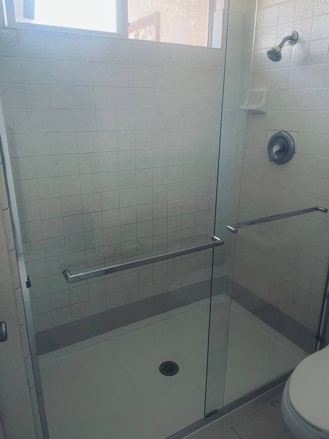 Photo - 321 Greenwood Pl Unit Private studio for rent